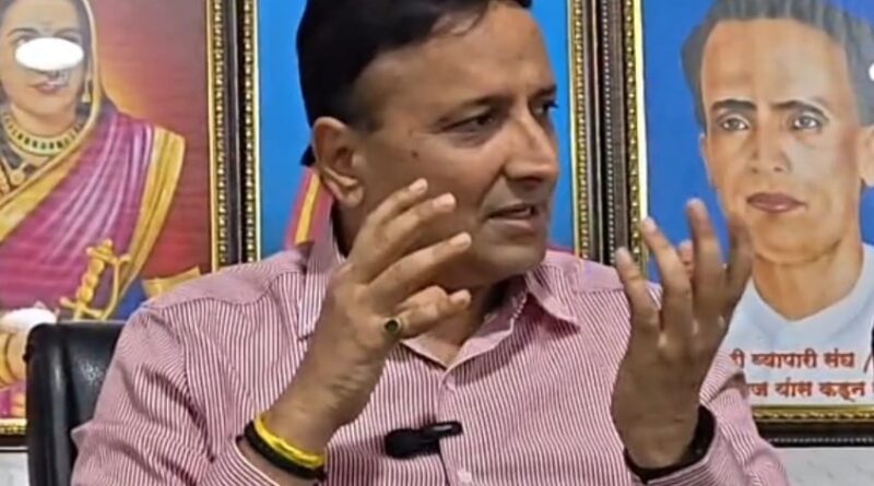 पिंपरी चिंचवड महापालिका सक्षम, मोठ्या प्रकल्पांसाठी निधी उभारणी शक्य – आयुक्त डॉ. विजय सूर्यवंशीसखी न्युज लाइव्ह सायली कुलकर्णीपिंपरी :- पिंपरी चिंचवड महापालिकेचे कामकाज करताना विविध आव्हाने आणि प्रश्न समोर येत असले, तरी शहराच्या आर्थिक स्थितीबाबत चिंता करण्याचे कारण नसल्याचे प्रतिपादन महापालिकेचे आयुक्त डॉ. विजय सूर्यवंशी यांनी केले. महापालिकेचे उत्पन्नाचे स्त्रोत सक्षम असून, एकूण आर्थिक रेटिंगही चांगले असल्यामुळे येणाऱ्या काळात मोठ्या प्रकल्पांसाठी निधी उभारणे सहज शक्य होणार असल्याचा विश्वास त्यांनी व्यक्त केला.