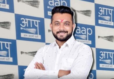 “टेंडर काढून टक्केवारी हवी असेल तर भीक मागून गोळा करून देतो; पण विद्यार्थ्यांच्या खात्यात थेट पैसे जमा करून शालेय साहित्य द्या!”