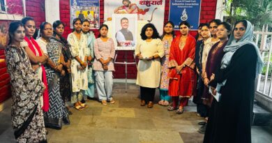 मुख्यमंत्र्यांना राखी बांधून लाडक्या बहिणींच्या सुरक्षेची मागणी