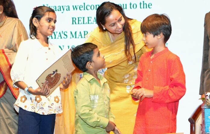 बालकांच्या संविधानिक हक्कांवरील ‘कलरिंग बुक’चे मंत्री आदिती तटकरे यांच्या हस्ते लोकार्पण