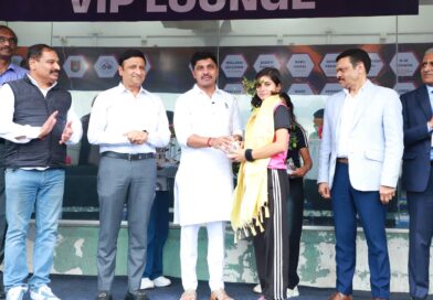महापौर रवि लांडगे यांच्या हस्ते १६ व्या हॉकी इंडिया ज्युनियर महिला राष्ट्रीय अजिंक्यपद स्पर्धेचे शानदार उद्घाटन