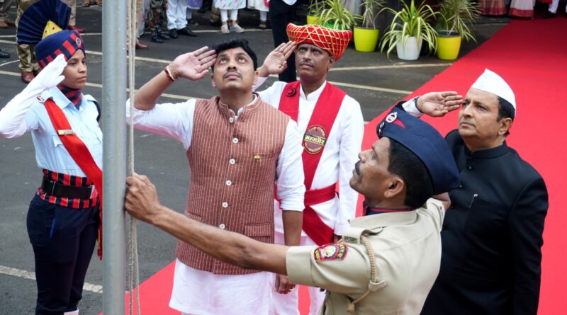८०व्या स्वातंत्र्य दिनानिमित्त राष्ट्रविकासाची शपथ!महापौर रवि लांडगे यांच्या हस्ते महापालिका मुख्यालयात ध्वजारोहण; ‘स्वागतम ई-प्रवेश’ प्रणाली व सीएसआर पोर्टलचे उद्घाटन….
