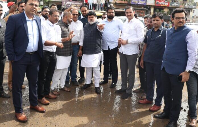चाकण एमआयडीसीतील रस्ते व पायाभूत सुविधांची उद्योगमंत्री उदय सामंत यांनी केली पाहणी