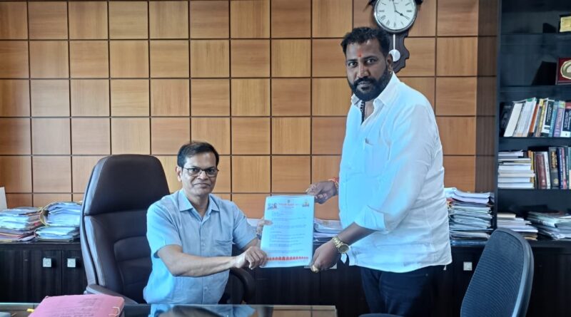 पिंपरी भाजी मंडई शेजारील सेंट्री चाळ येथील नियमबाह्य SRA प्रकल्पाला तातडीने स्थगिती द्या – लोकसेवक युवराज दाखले यांची मागणी