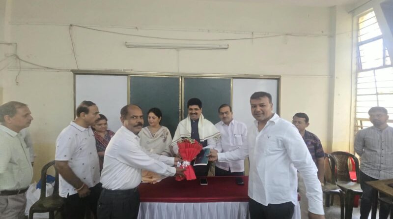 विद्यार्थ्यांनी रेखाटला ‘स्वप्नातला भारत’; भारतीय जैन संघटनेच्या शाळेत पंतप्रधान नरेंद्र मोदी आणि  कामगारनेते यशवंतभाऊ भोसले यांच्या वाढदिवसानिमित्त चित्रकला उपक्रम