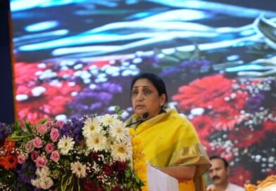 शिक्षकांनी विद्यार्थ्यांमध्ये सत्यनिष्ठा, देशप्रेम आणि वैज्ञानिक दृष्टिकोन रुजवावा –उपमुख्यमंत्री सुनेत्रा पवार 