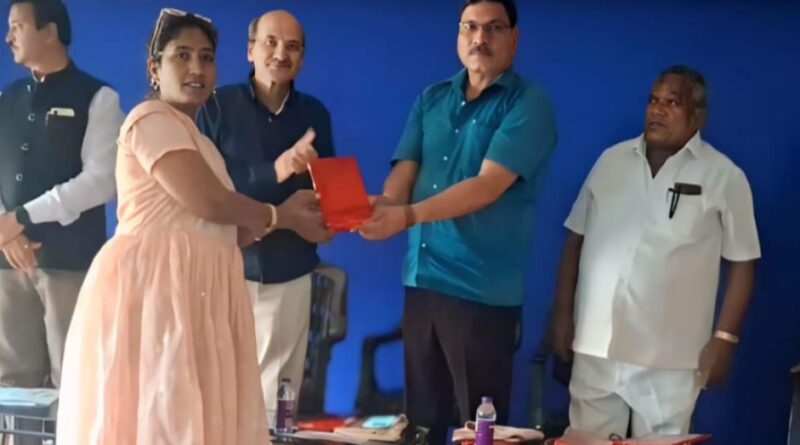 शिक्षक दिनानिमित्त पिंपरी – चिंचवडमध्ये रंगले शिक्षक कविसंमेलन; काव्यमयी वातावरणात शिक्षकांच्या प्रतिभेचा जागर!
