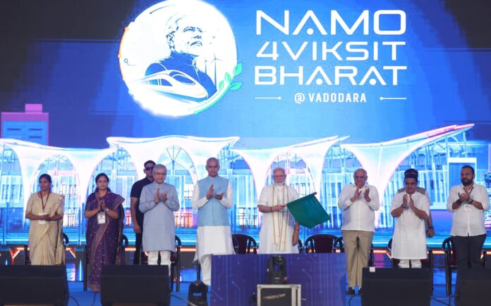 समर्पित मालवाहतूक रेल्वे मार्गिकेमुळे देशाच्या लॉजिस्टिक्स व्यवस्थेला नवी गती; जेएनपीटीहून मालवाहतुकीचा वाढणार वेग आणि क्षमता – प्रधानमंत्री नरेंद्र मोदी