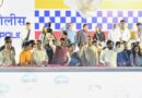 गणरायावर मान्यवरांकडून पुष्पवृष्टी; ‘कुबुद्धीचे विसर्जन करून सर्वांना सुबुद्धी येवो’- मुख्यमंत्री देवेंद्र फडणवीस