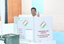 आमदार शंकर जगताप यांनी पुणे पदवीधर निवडणुकीत बजावला मतदानाचा हक्क!