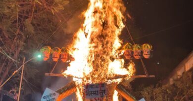 पुणे लोकमान्य फेस्टिवलच्यावतीने ३० फुटांच्या रावणाच्या प्रतिकृतीचे दहन; अनिष्ट प्रवृत्तींच्या अंताचा संदेश