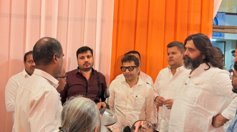 दिव्यांगांच्या प्रलंबित मागण्यांवर सकारात्मक कार्यवाही करू !
