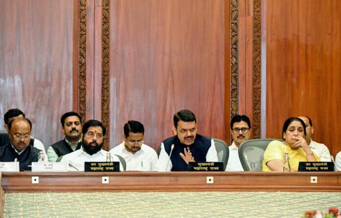 दुष्काळी परिस्थितीत शेतकऱ्यांना सर्वतोपरी मदत करणार – मुख्यमंत्री देवेंद्र फडणवीस