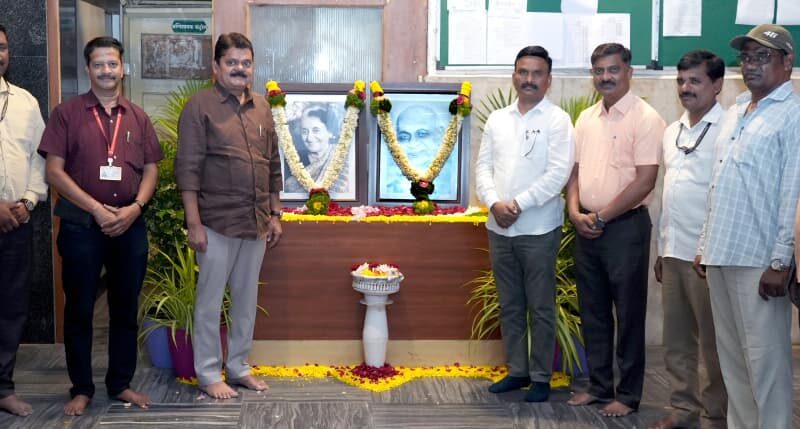 पिंपरी-चिंचवड महापालिकेच्या वतीने माजी पंतप्रधान इंदिरा गांधी यांच्या पुण्यतिथीनिमित्त तसेच माजी उप पंतप्रधान सरदार वल्लभभाई पटेल यांच्या जयंतीनिमित्त अभिवादन…